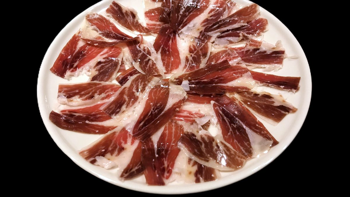 Manger en Espagne quand on loue : horaires, courses et cuisine
